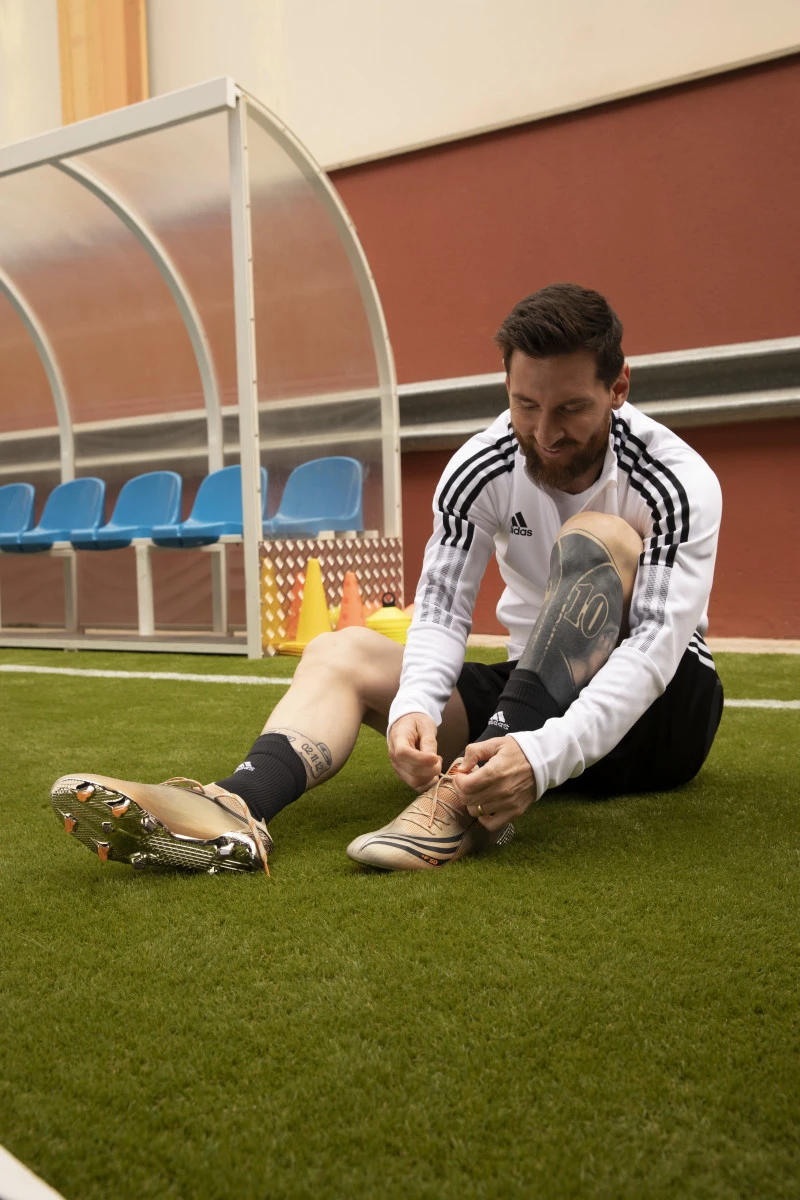 post card Fútbol Emotion - adidas Football - Messi X Speedflow (1).webp